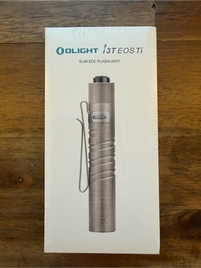 Olight i3T EOS Ti Titanium Slim EDC Flashlight New in Box Rare
